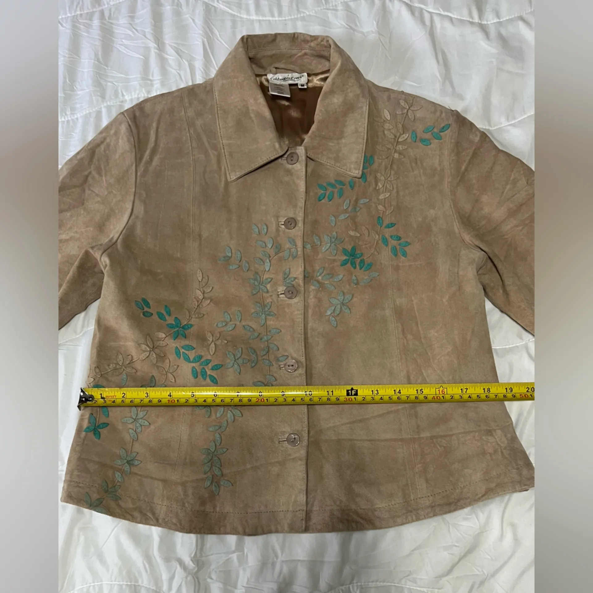 Coldwater Creek beige blue suede flower petal applique jacket - Image 9