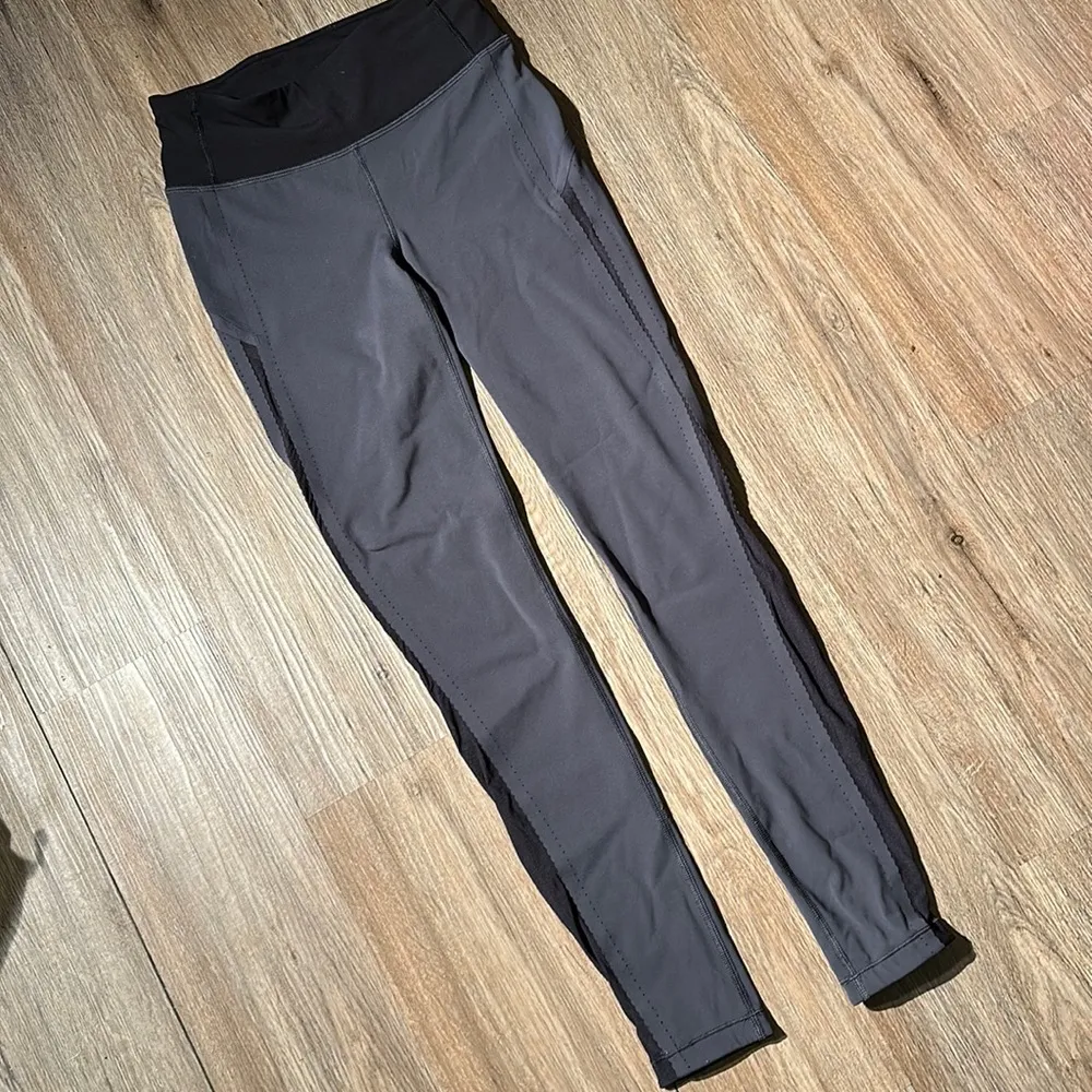 Lululemon Smooth Stride Tight Leggings - Image 8