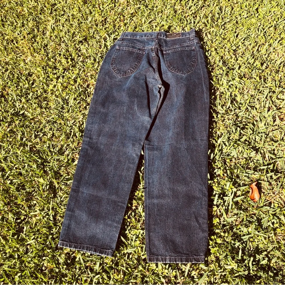 Vintage Lee High Waisted Dark Wash Mom Jeans Blue 10 P - Image 4