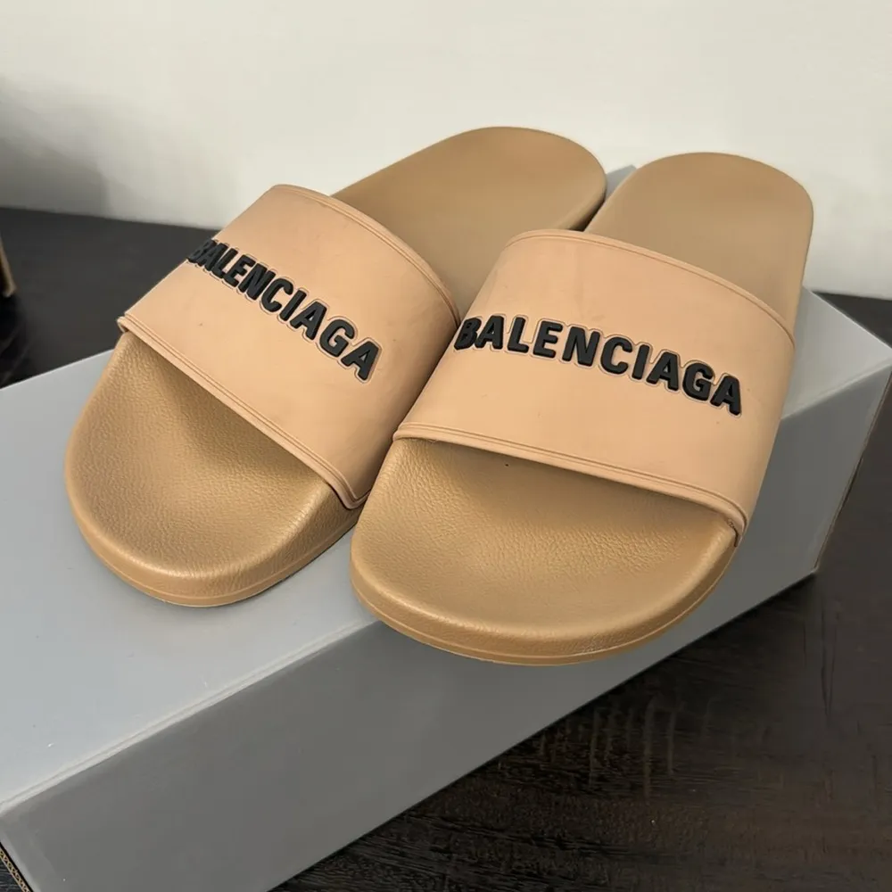 Balenciaga logo Beige Slide Sandals woman sz 7 - Image 6