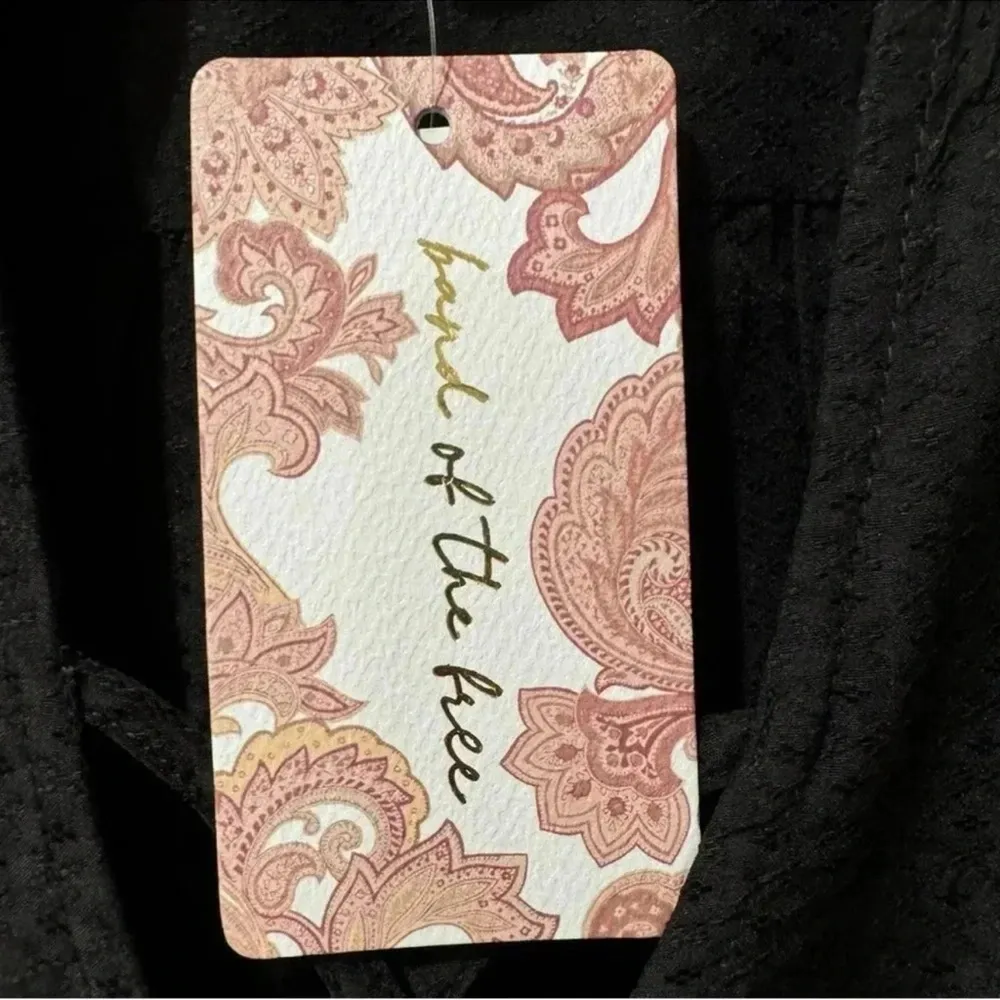 Band of the Free/Band Of Gypsies Hallie Crossover V-Neck Long Sleeve BlackTop - Image 6