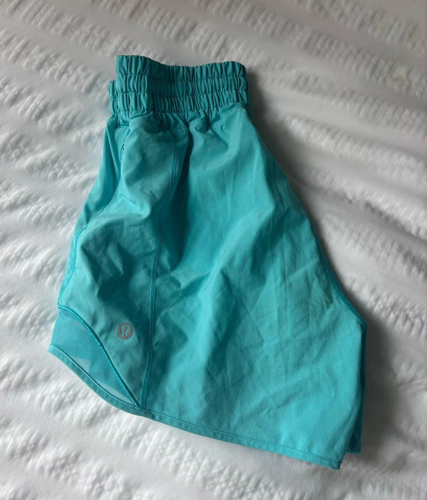 Lululemon Hotty Hot Shorts High-Rise 4" - Image 3