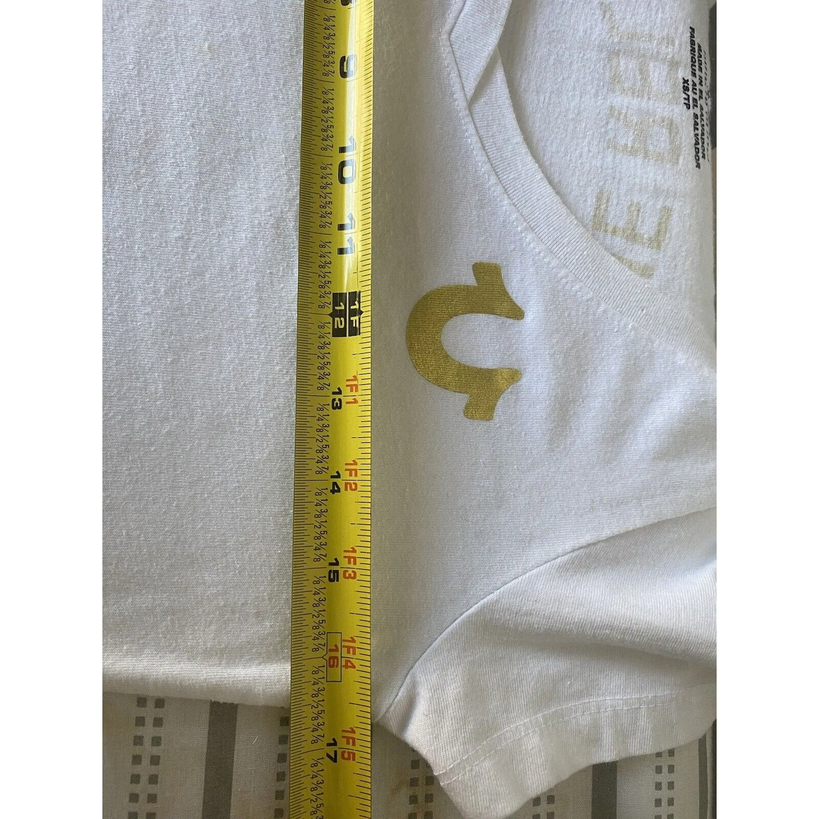 True Religion Women's Circle Horseshoe Gold Metallic Foil Logo T-Shirt Xs/tp EUC - Image 10