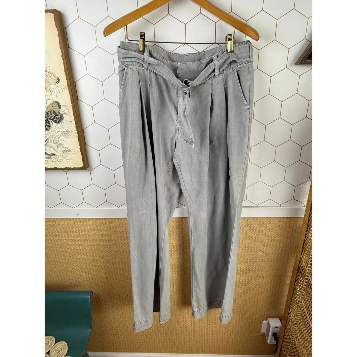 Sundance Gray Tencel Pleated Wide Leg Belted Everyday Elegance Pants - Size - 10 - Image 7