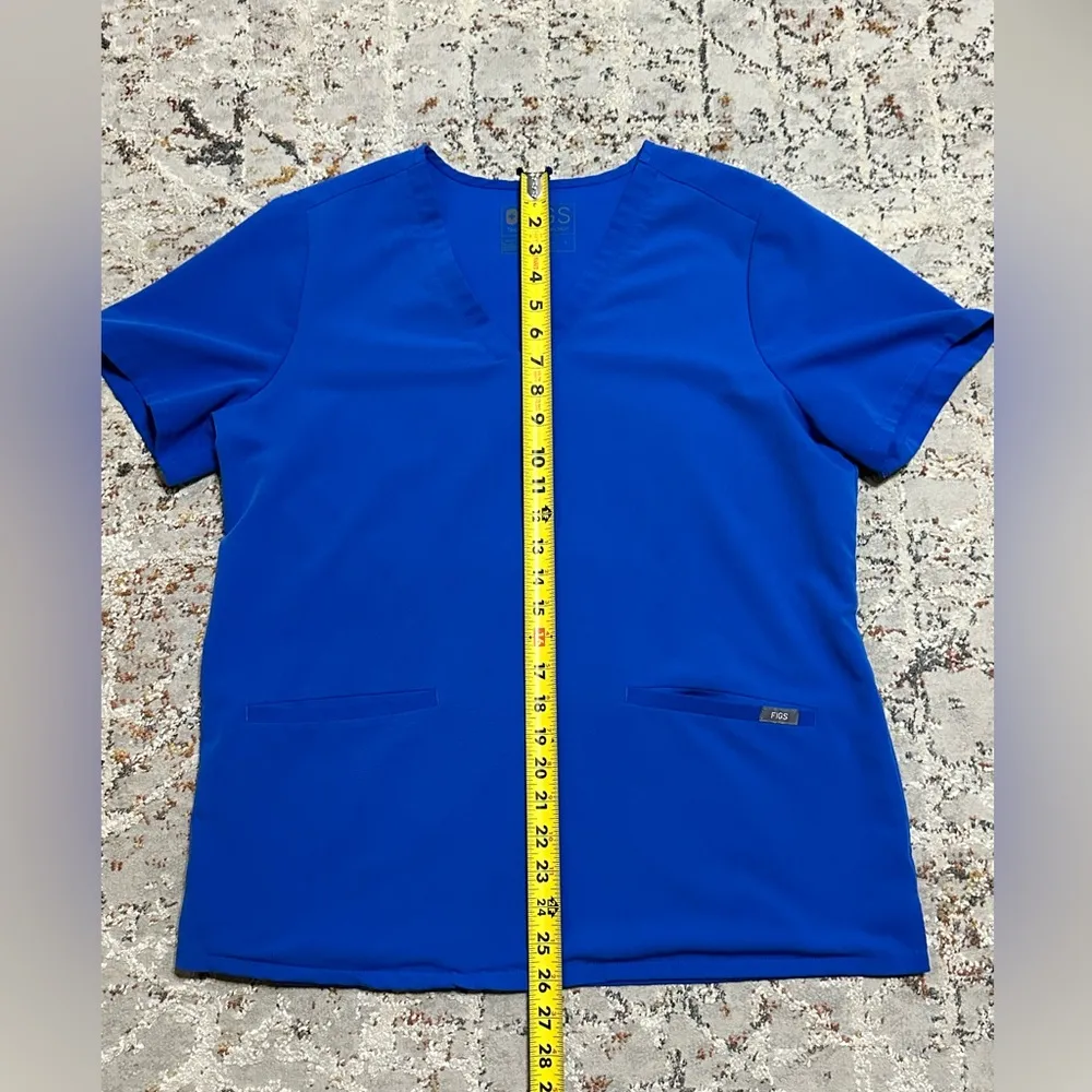 FIGS technical collection scrub top size Large blue - Image 4