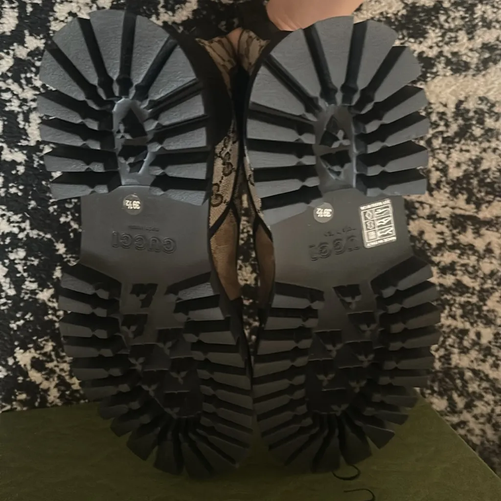 Gucci Stretch Side GG Supreme Monogram Ankle Boots Bootie Beige Ebony Black - Image 5