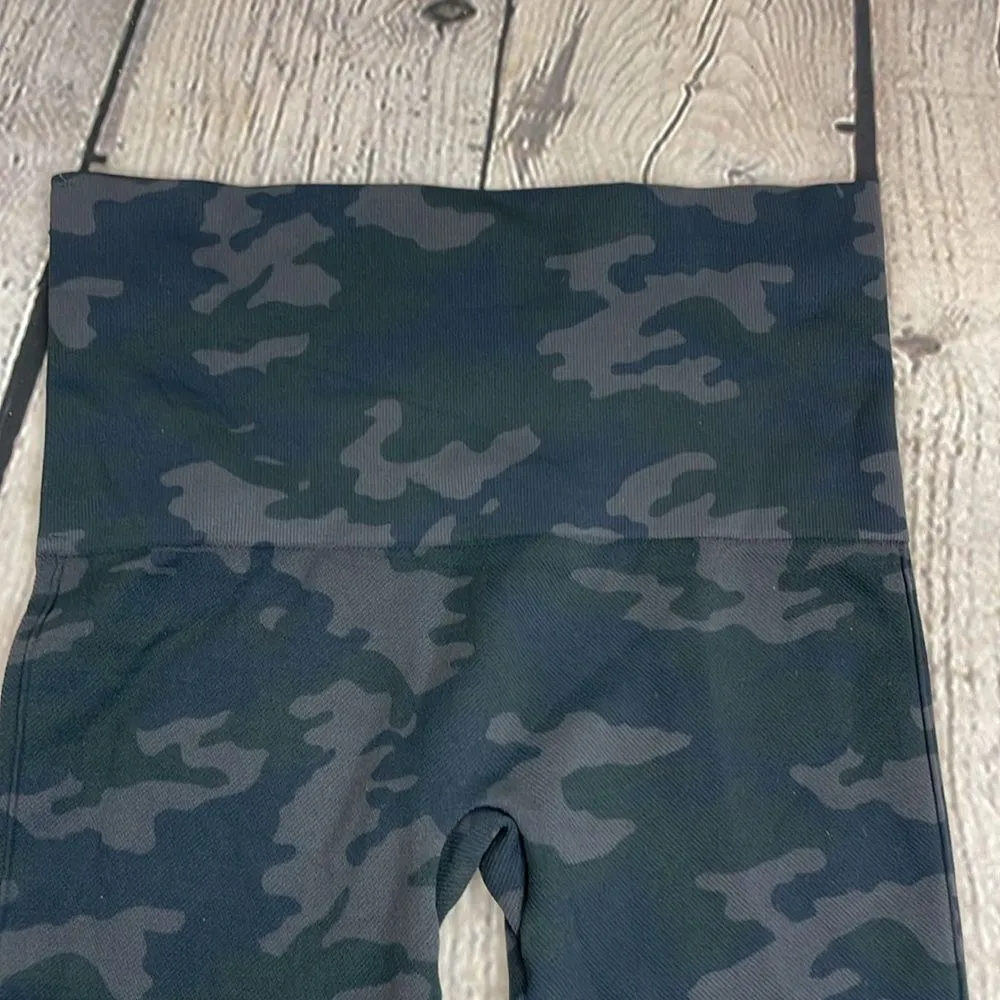 Spanx Bundle Seamless Shaping Leggings and Shorts Cameo size Small - Image 15