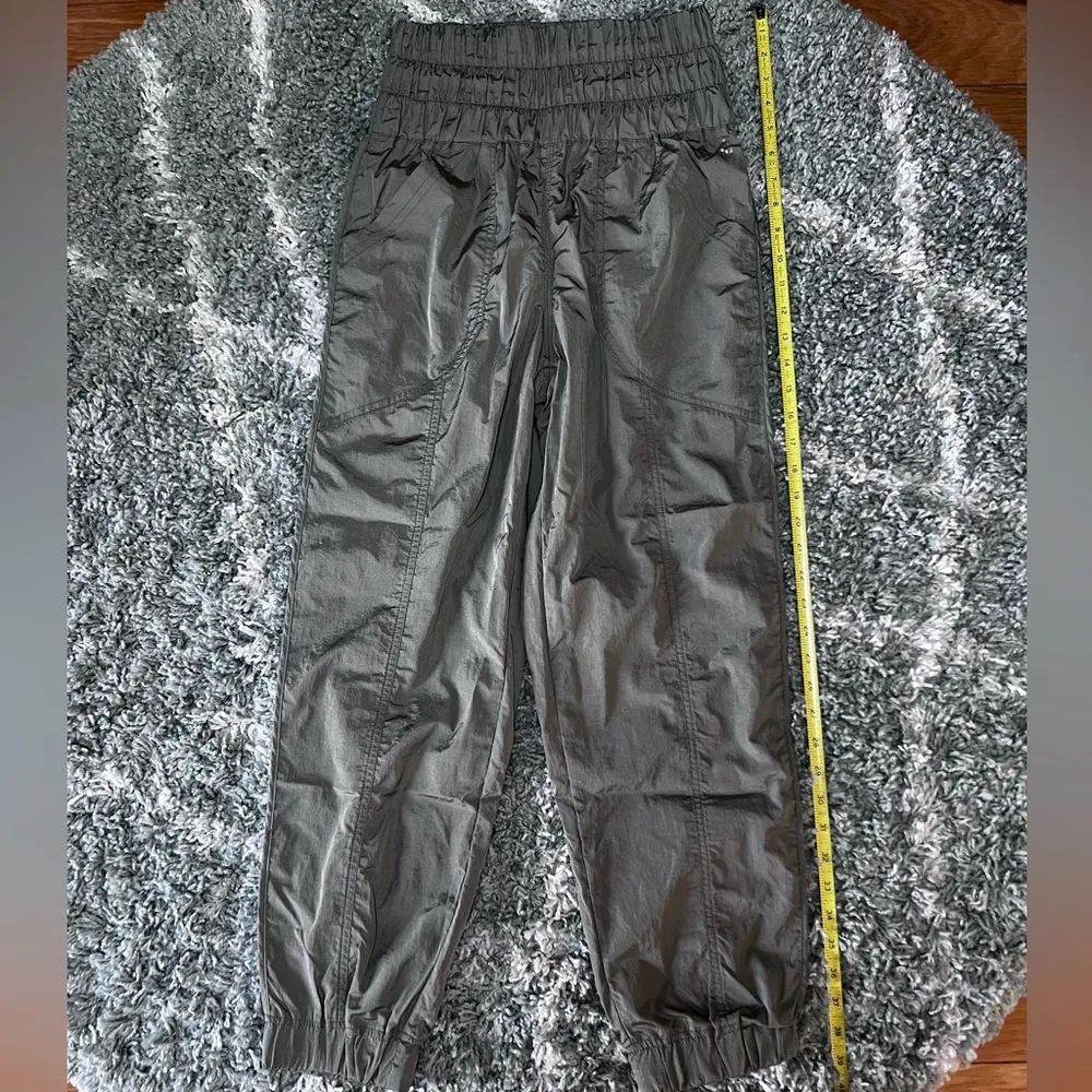 movement High Waisted “THE WAY HOME” sage green joggers size XS BNOWT✌🏽FP fpm✌🏽 - Image 2