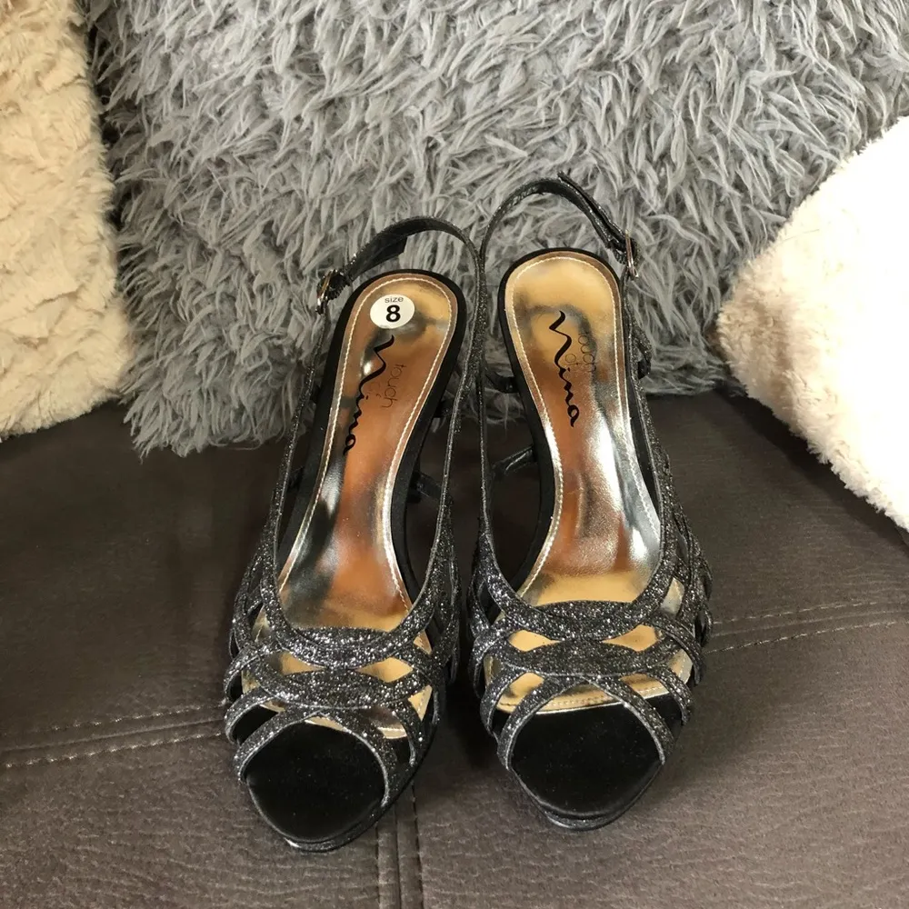 NWOT TOUCH OF NINA Black Silver Glitter Heels S8 - Image 2