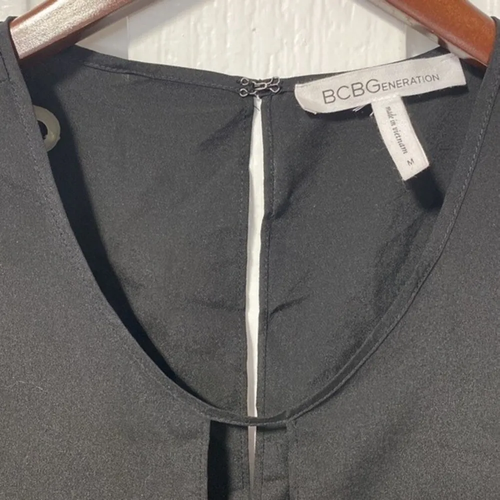 BCBGengeration Black tie front tank blouse Size medium - Image 2