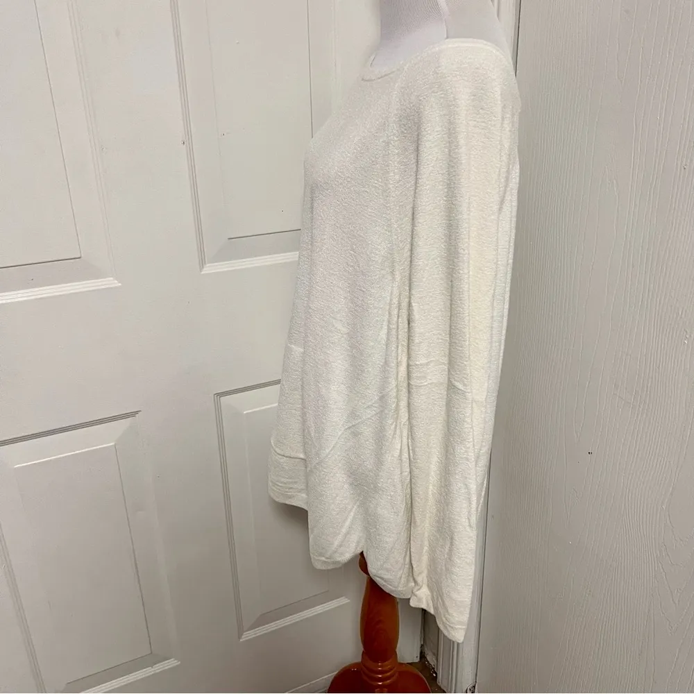 Barefoot Dreams CozyChic Lite Raglan Crew - Image 3