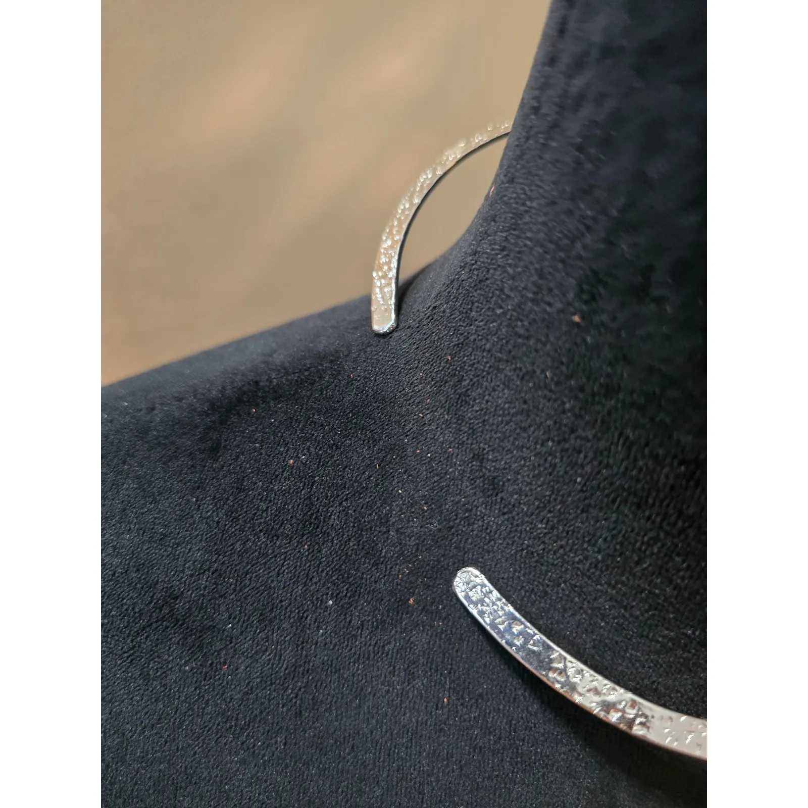 Women's Textured Twisted Silver Collar Necklace Elegant Design Gold - Image 4