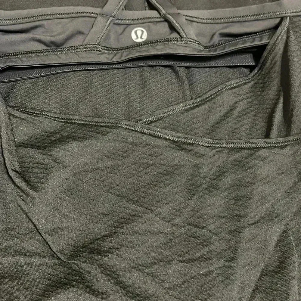 Lululemon Black Tank Top with Built in Bra - Image 3