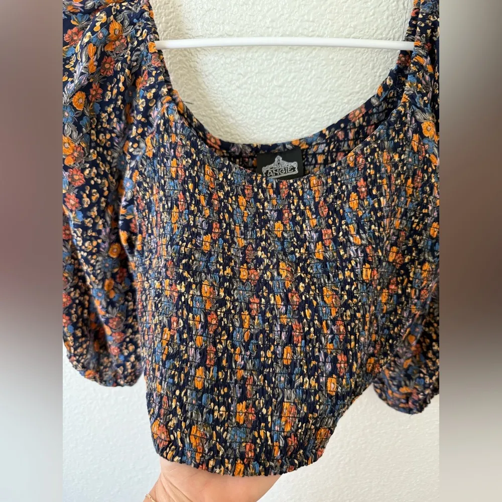 Angie Long Sleeve Floral Crop Top Medium - Image 3