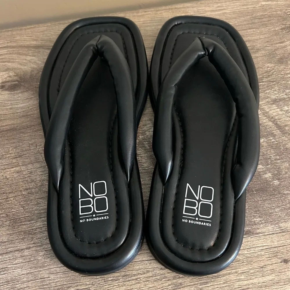 Y2K Black NoBo Square Toe Puffy Faux Leather Sandals Flip Flops Women’s Size 7 - Image 4