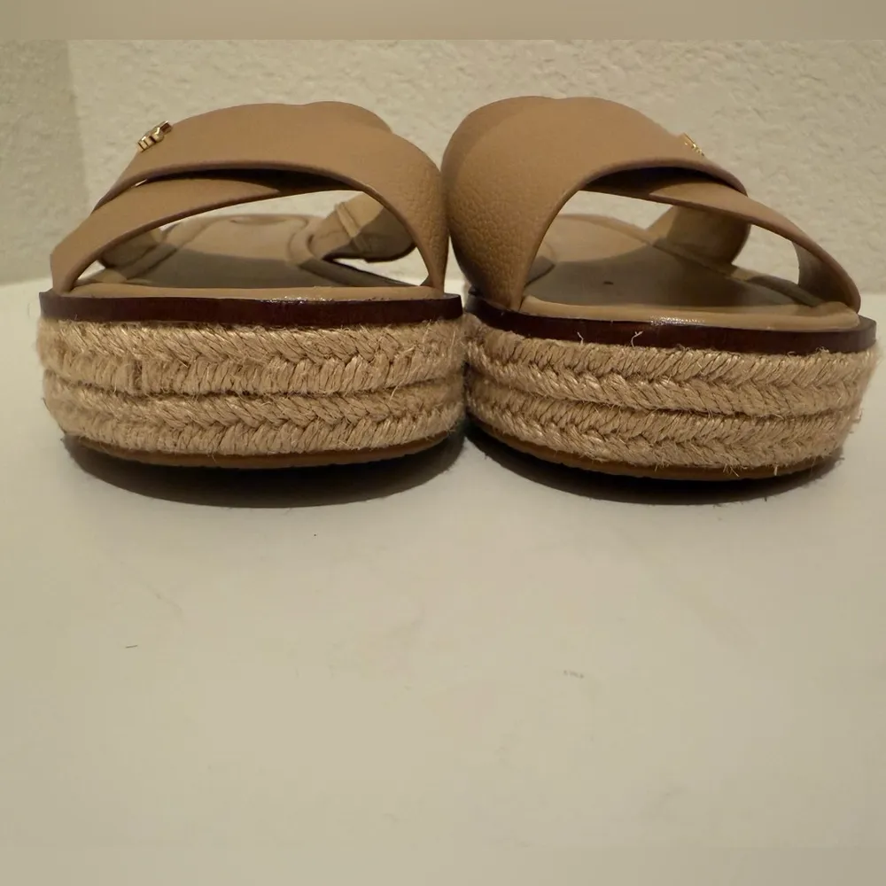 MICHAEL Michael Kors Indira Tan Wedge Espadrille Sandals Faux-Leather Size 6.5 - Image 5