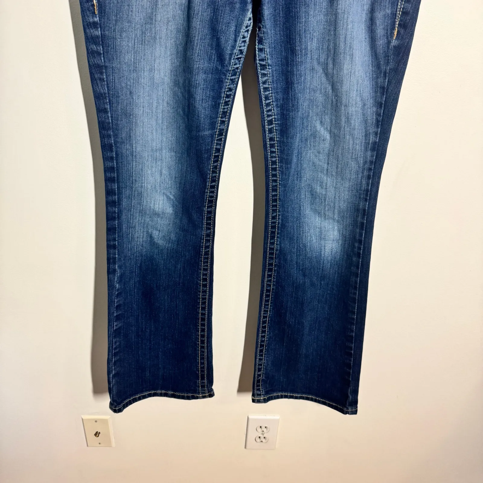 Ariat Women's "Turquoise" Bejeweled Bootcut Jeans Women 31R Bling Western Y2K - Image 6