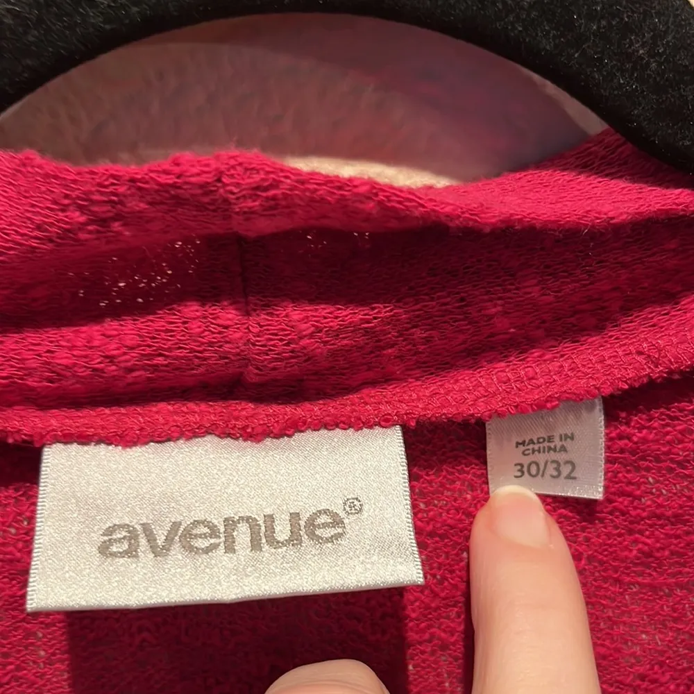 Avenue 30/32 Lightweight Pink Long Cardigan - Image 3