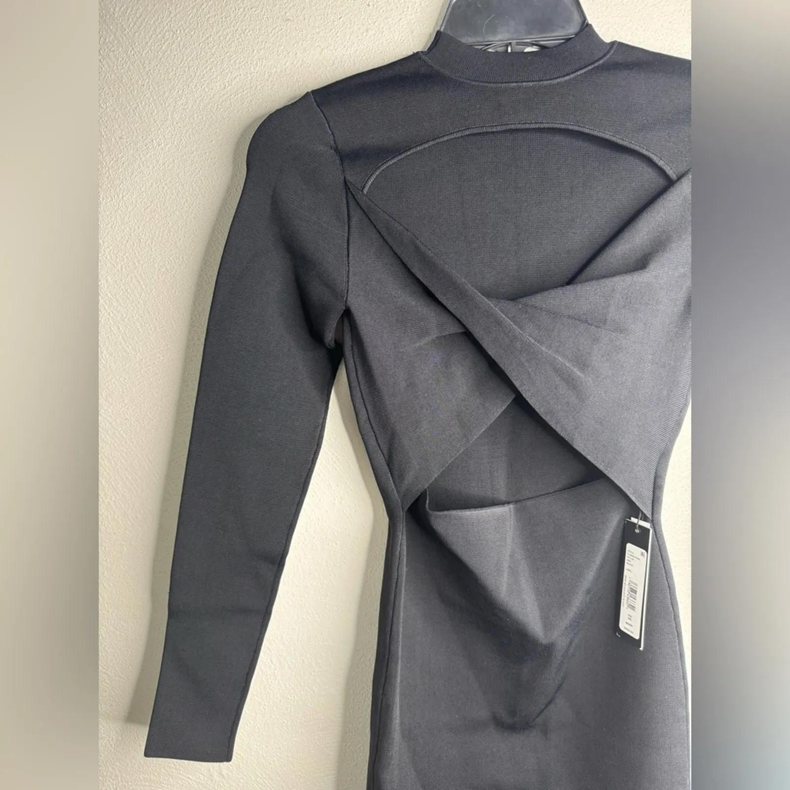 Alice + Olivia Estelle Twist Black Long Sleeve Bodycon Dress - Image 5