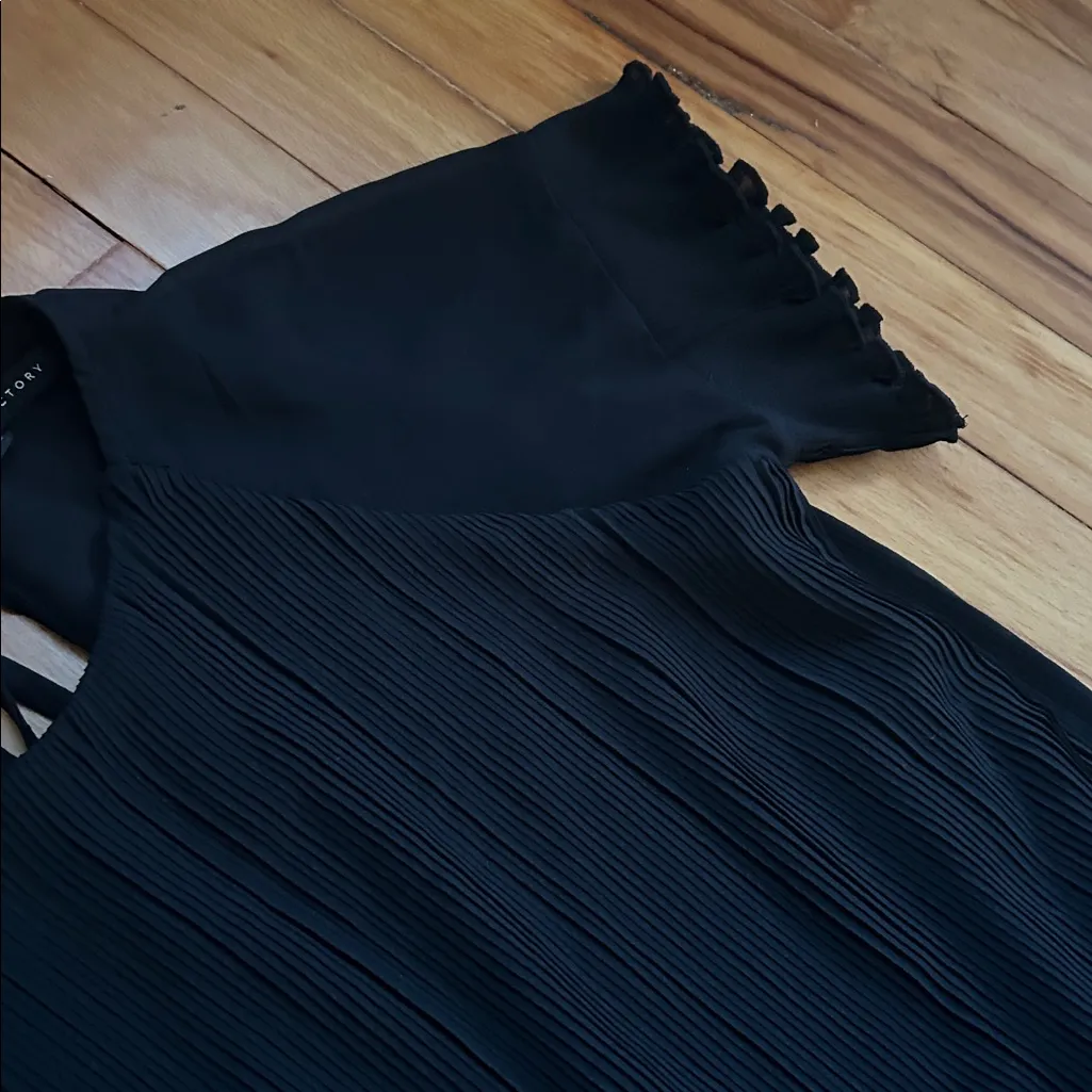 English Factory Short Sleeve Black Pleated Romper - Image 5