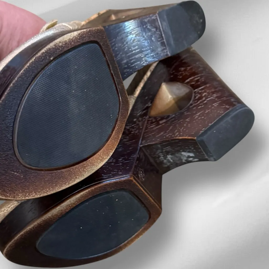 Gold‎ Leather Wooden Heels Gold Size 8 - Image 6