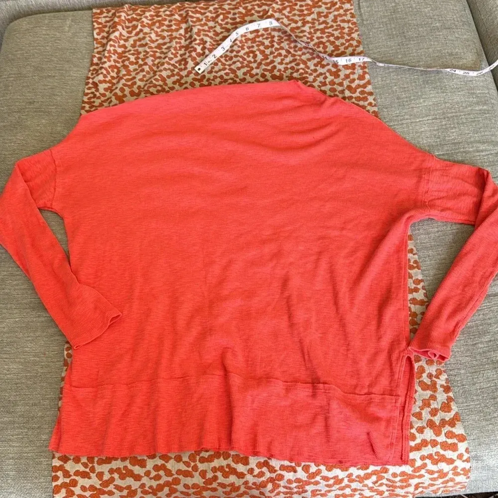 Free people orange oversized off the shoulder long sleeve top size medium - Image 7