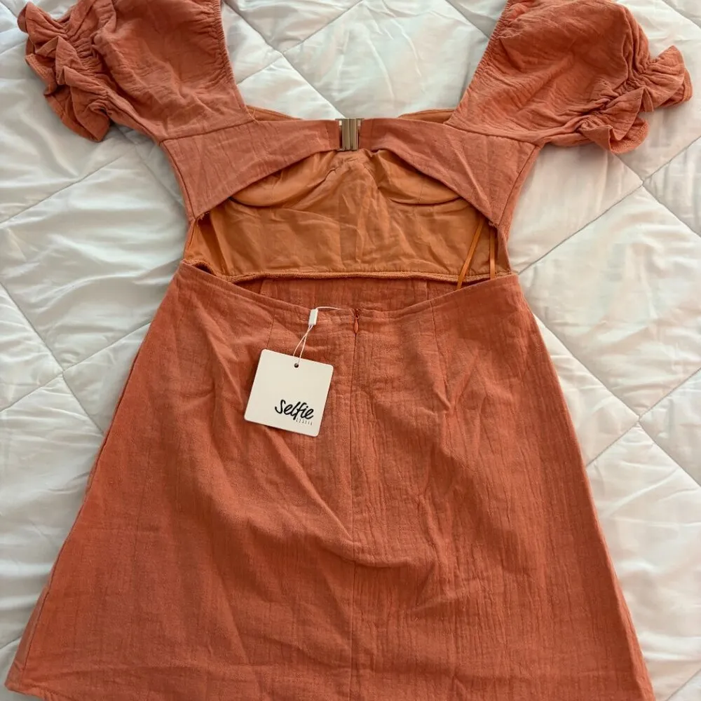 Selfie Leslie Apricot/Orange Mini Dress L - Image 4