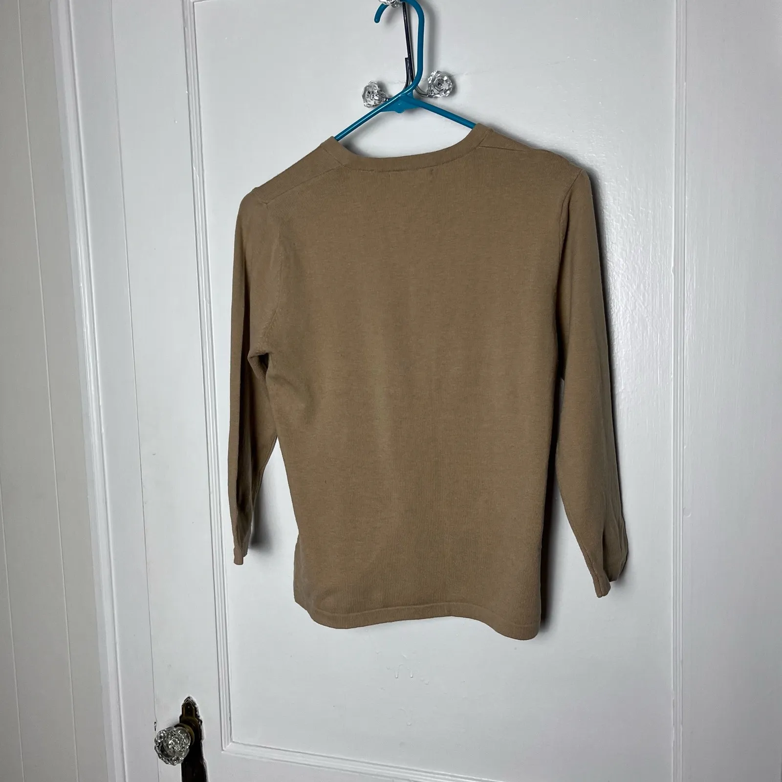 525 Y2K Camel Brown Cropped Fitted 3/4 Sleeve Cozy V-neck Fall Sweater Medium - Image 7