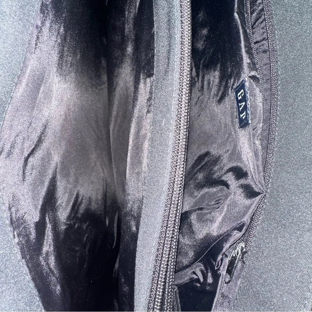 GAP Black Tote Bag Minimalist Design - Image 6