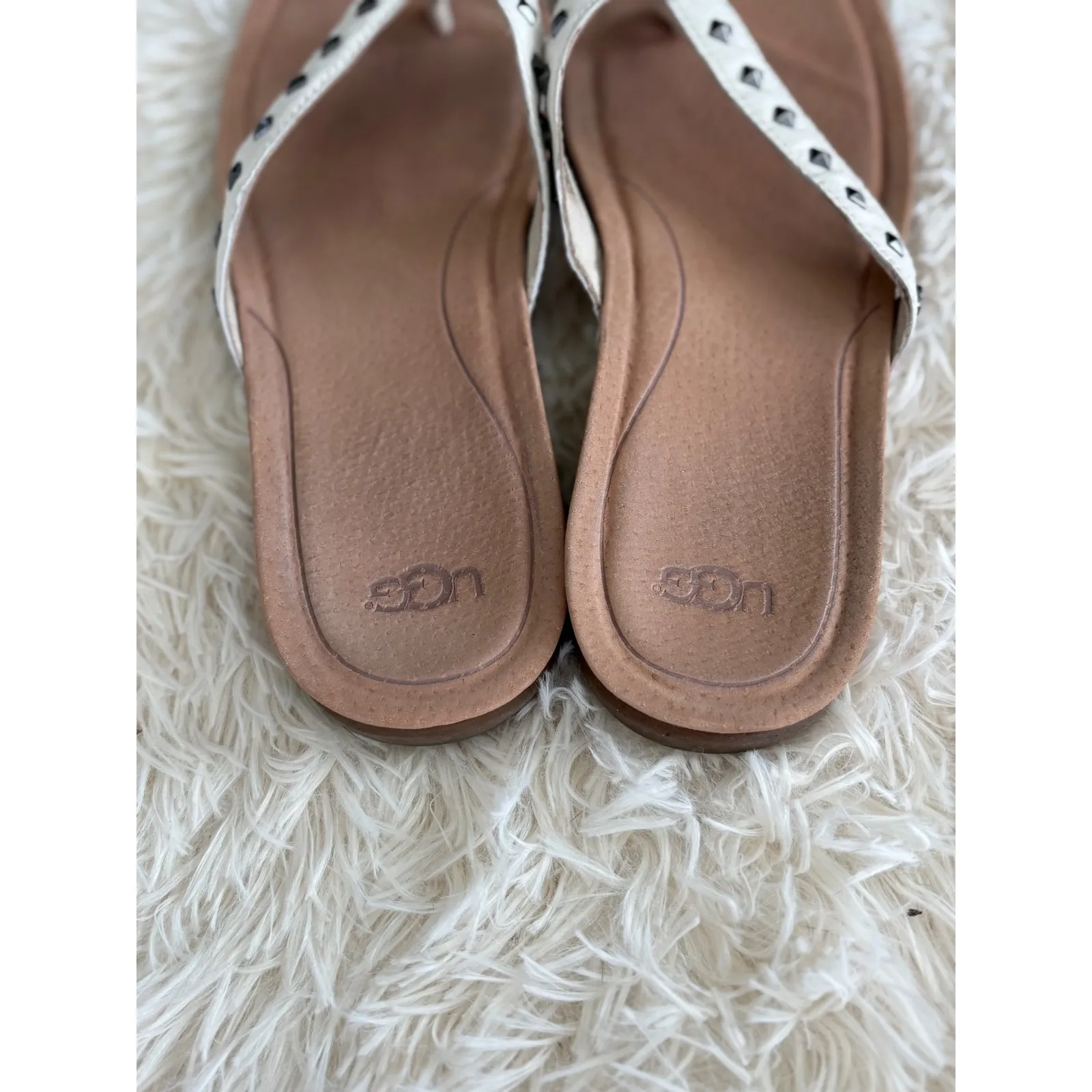 UGG White‎ Leather Studded Flip Flops Sandals Size 9 Women's Casual Summer - Image 2