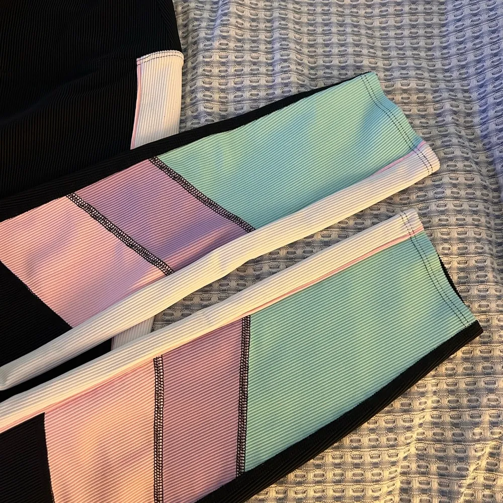 Beach Riot Bailey Leggings, size L, Merry Colorblock - Image 4