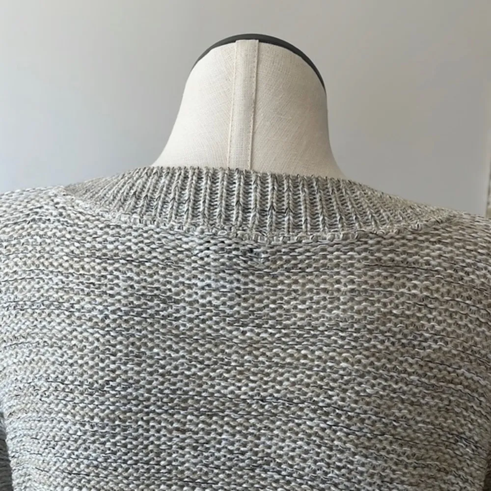 Susina Sweater beige tan Chunky Knit Crew Neck Ribbed Trim Sweater NWT Sz Med - Image 3