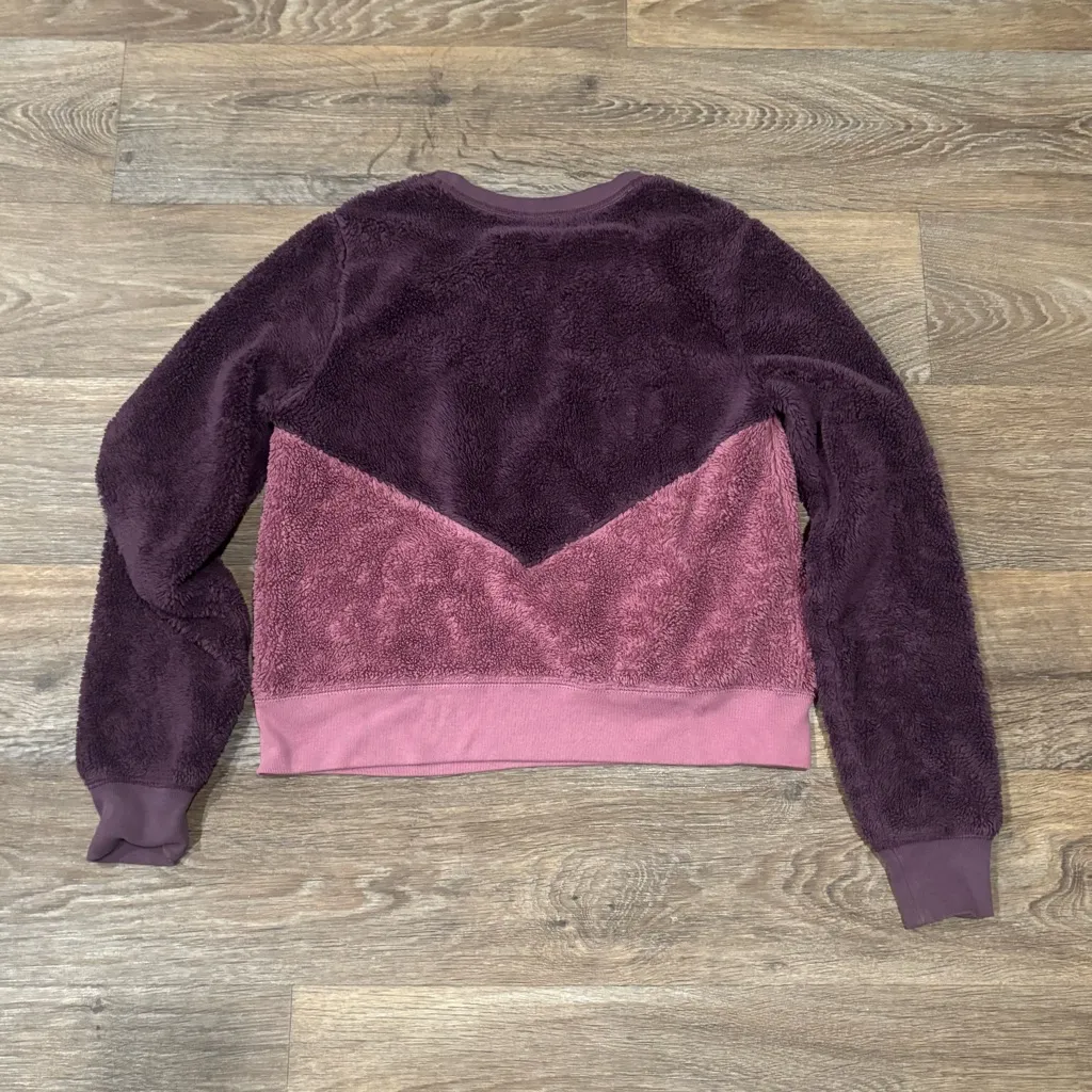 Abercrombie & Fitch Sherpa Colorblock Crewneck Sweatshirt Women’s XS Purple Pink - Image 2