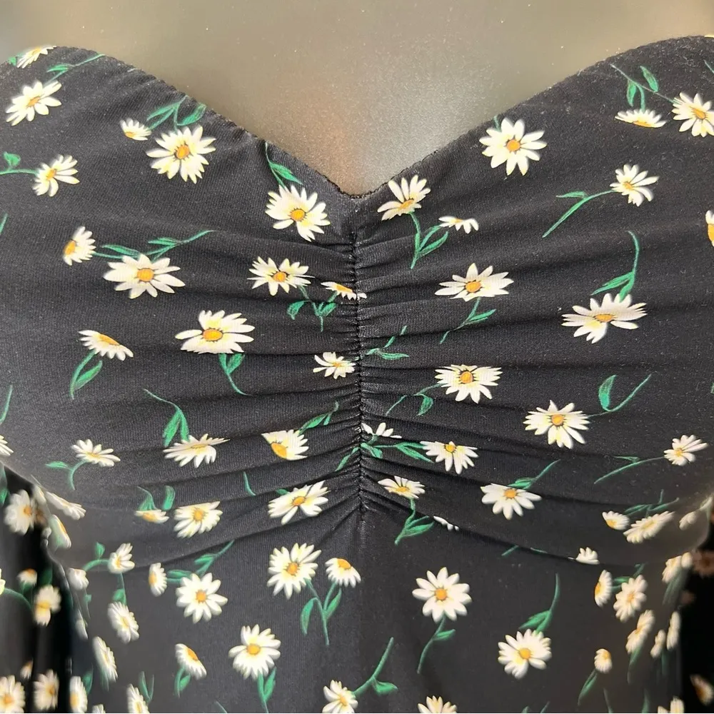 ONIA X WEWOREWHAT
Capri Daisy Print One Piece Swimsuit In Black - Image 6