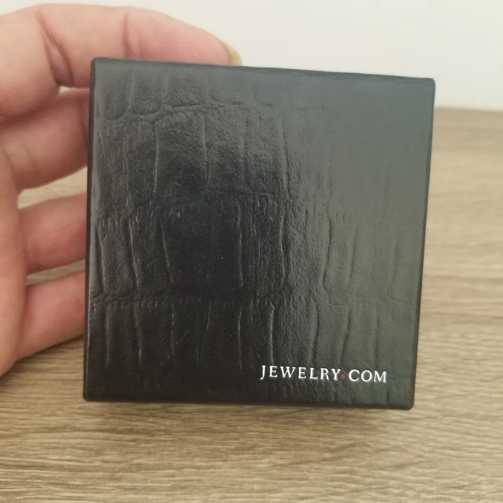 Sterling Silver Cross with wings necklace - Image 4