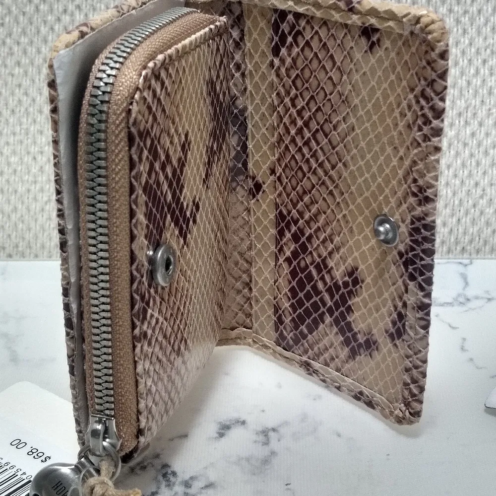 HOBO Dart Card and Coin Leather Wallet Brown - Image 13