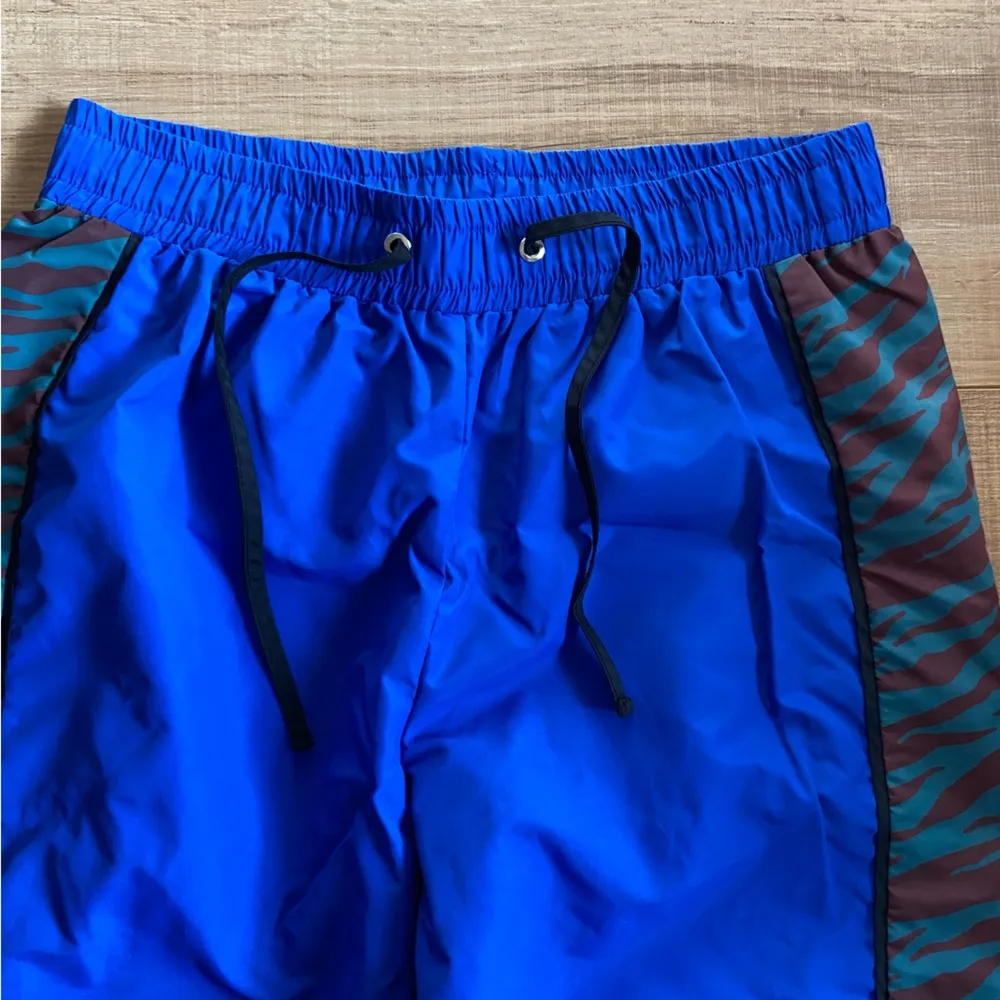 ASOS size 8 Blue jogger animal print streetwear abstract print black green pants - Image 4