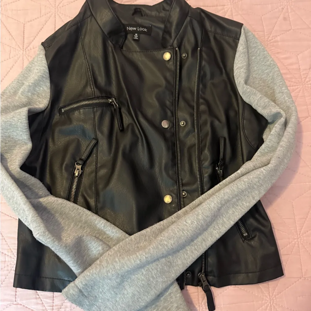 New Look Women's Black Leather Jacket with Gray Sleeves - Image 6