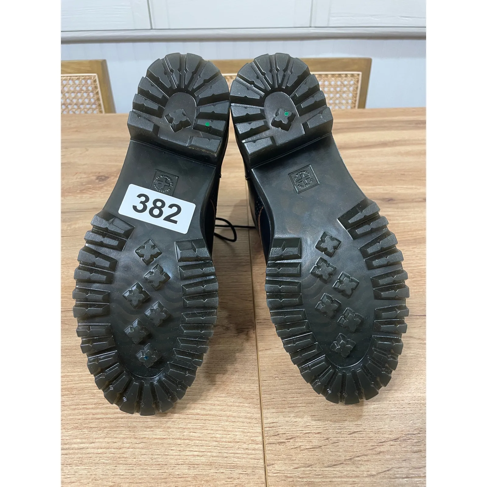 Dr. Martens Leona Women's Vintage Smooth Leather Heeled Boots Size 6 US 37 NWOB - Image 10