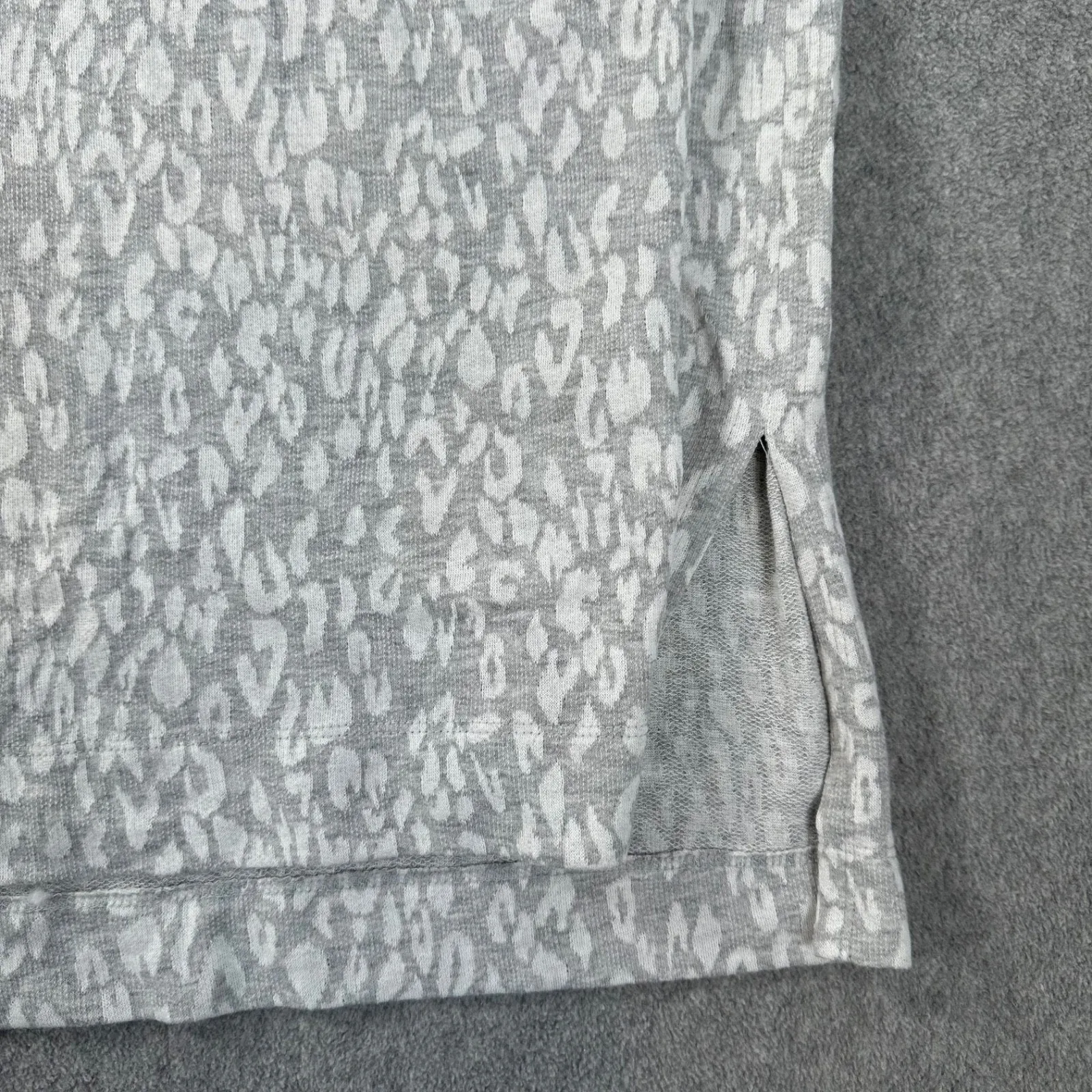 Lane Bryant Cowl Neck Poncho Sweater Women's 14/16 Gray Animal Print New - Image 2