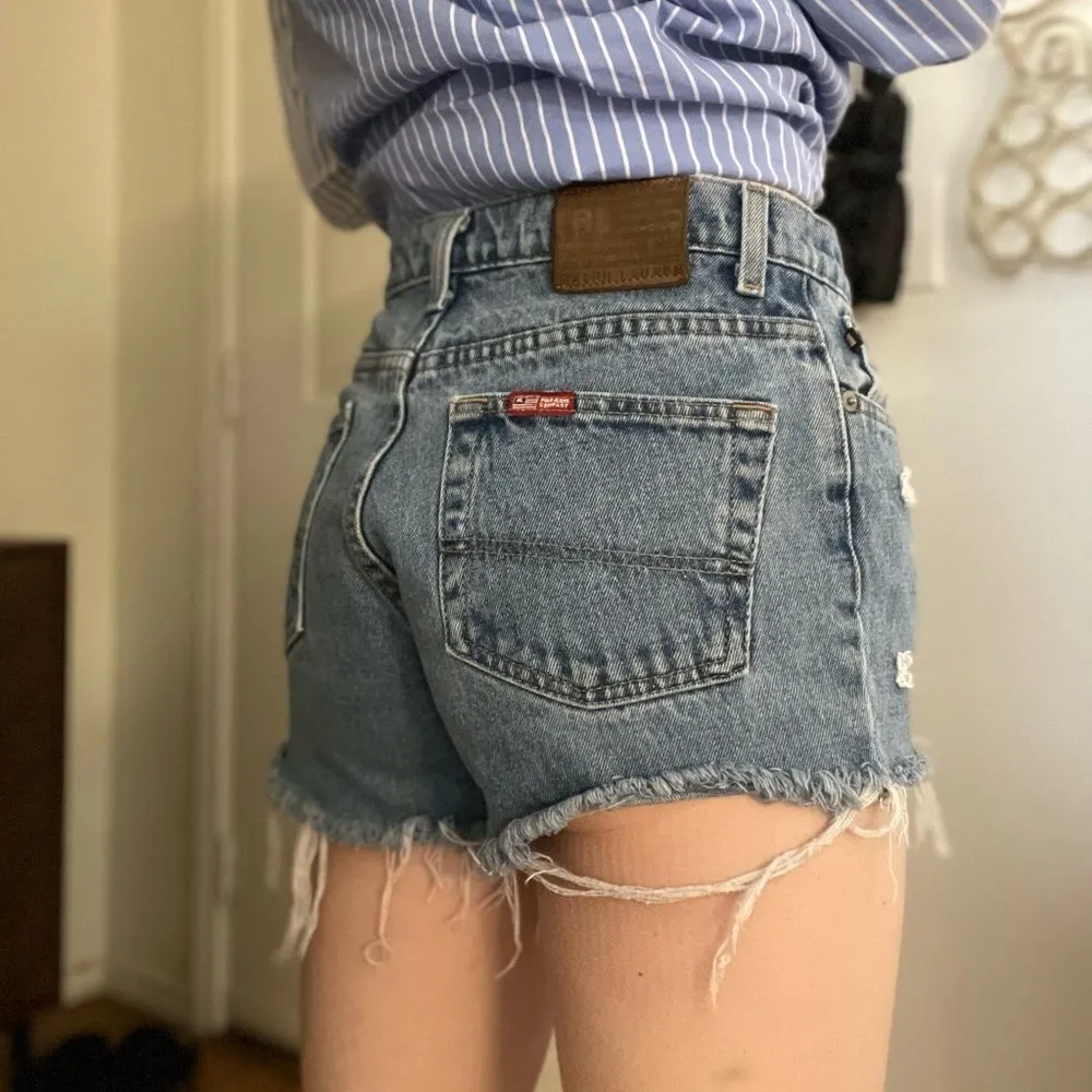 Vintage Y2K Ralph Lauren Floral Embroidered‎ Denim Shorts Sz 28 Raw Hem - Image 3