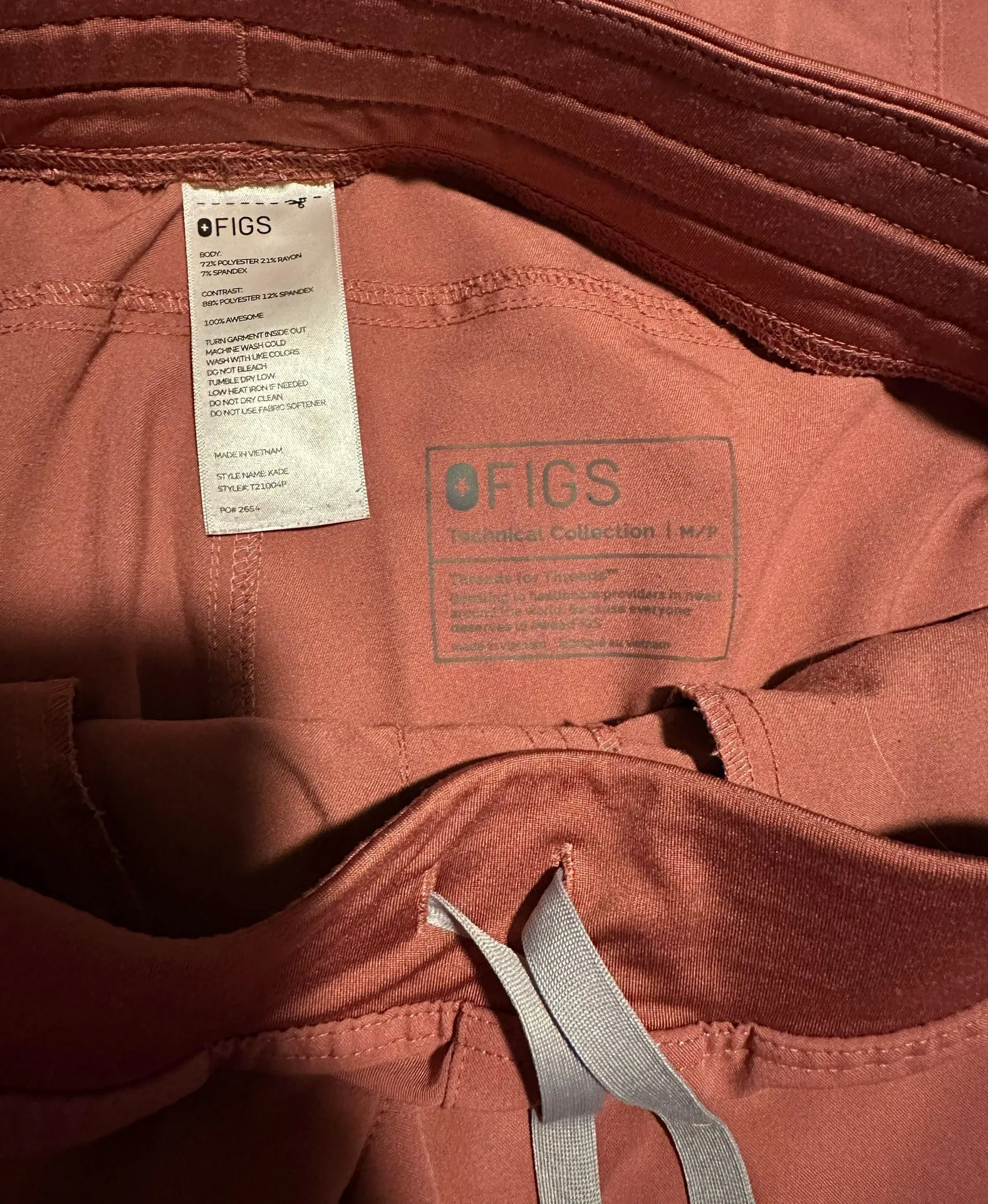 FIGS Scrubs Set - Image 3