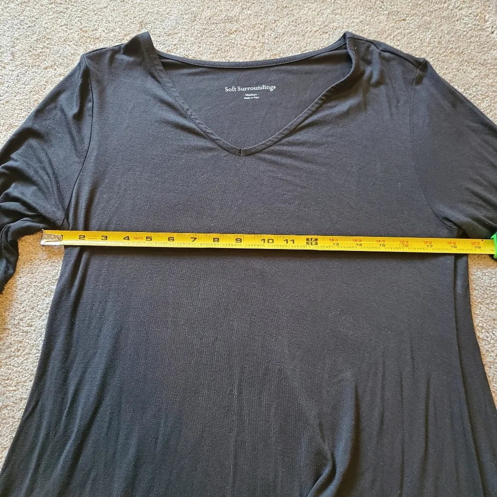 Soft Surroundings Size Medium Tahira V-Neck Long Sleeve Tunic Top Black Women's - Image 9