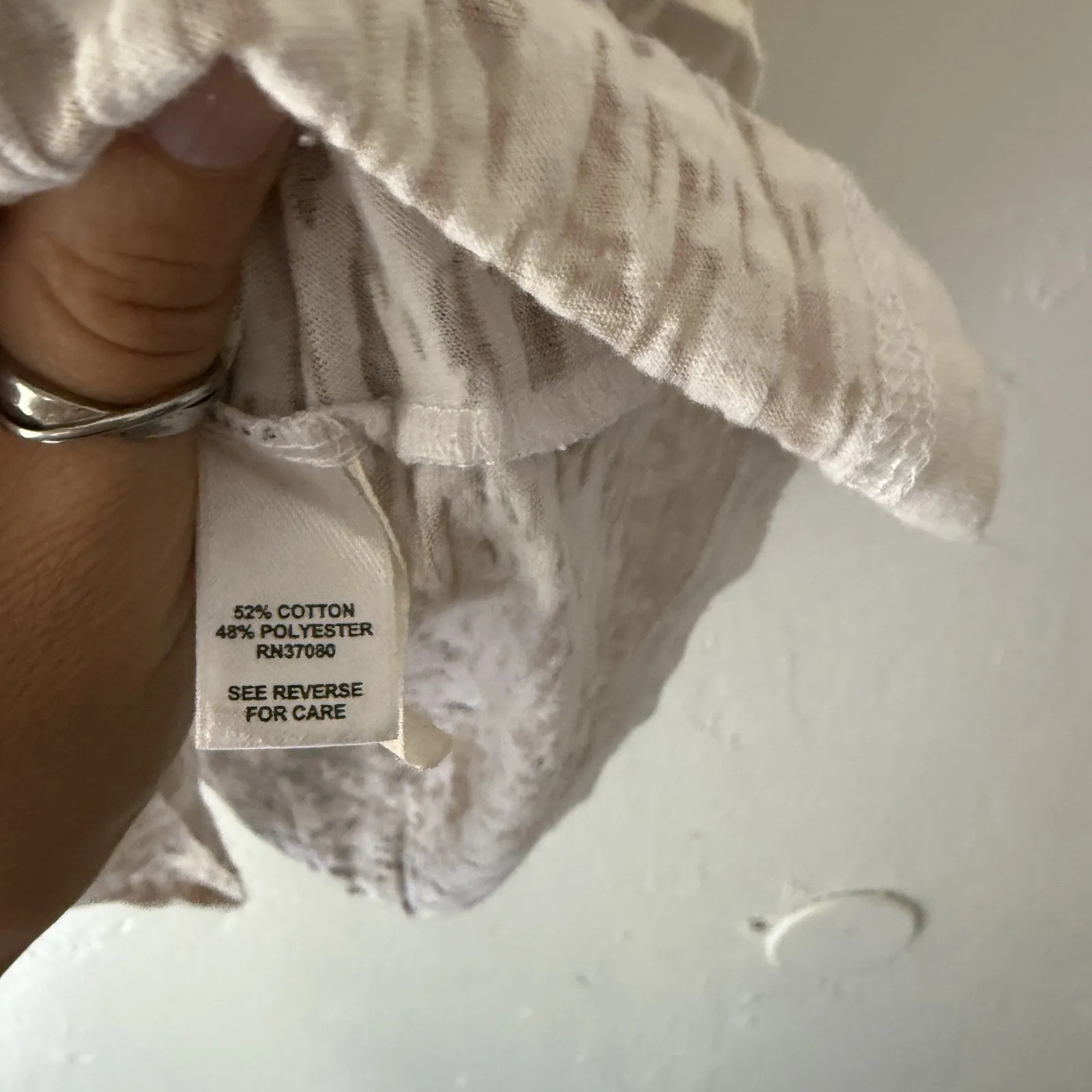 Cato Y2k Tuscan Large White‎ Gray Short Sleeve Rhinestone Scroll Print Top - Image 5