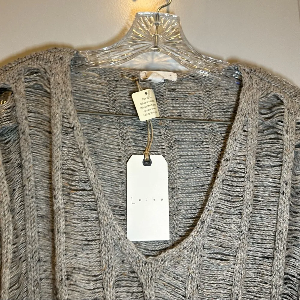 Leith NWT  Heather Grey Delicate Knit V Neck Sweater S - Image 3