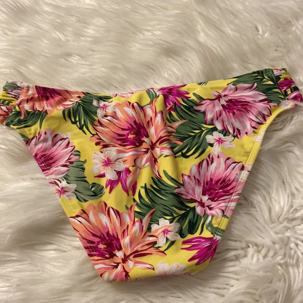 Kobe Sol bottom swim size L excellent condition - Image 4