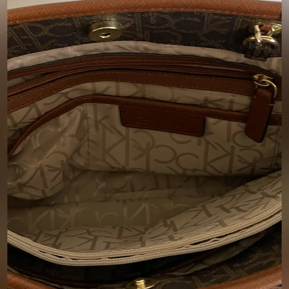 CALVIN KLEIN Shoulder Bag. - Image 6