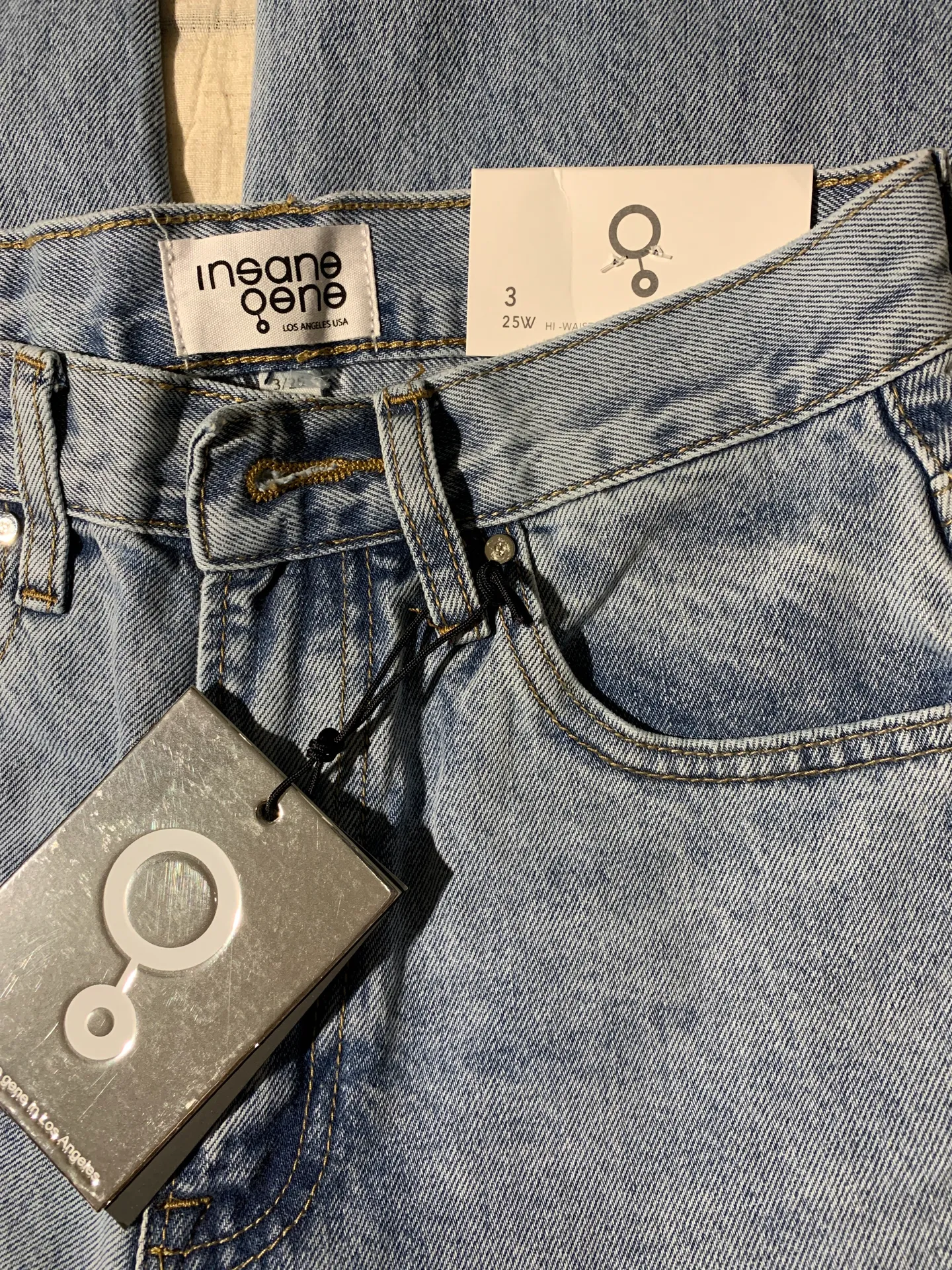 Boyfriend Jeans Size 25 - Image 3