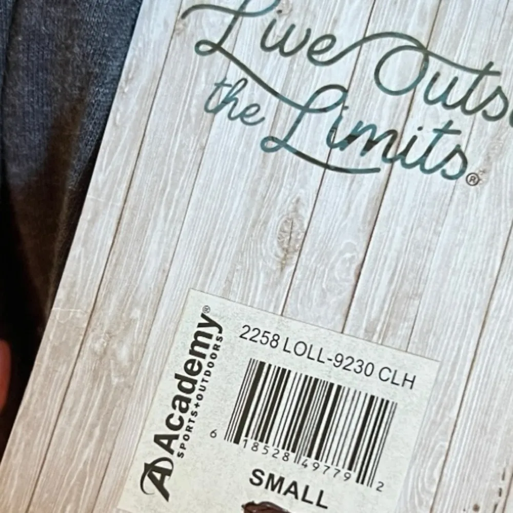 Live Outside the Limits‎ T - Image 6