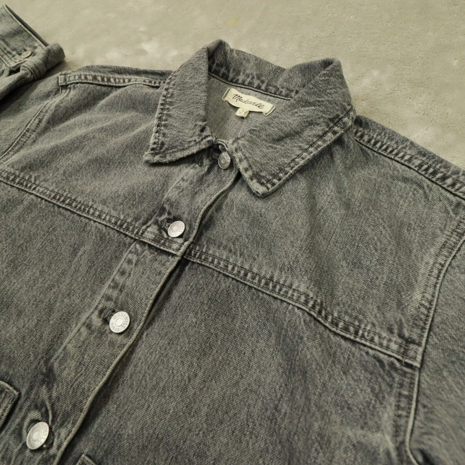 Madewell Women's Oversized‎ Trucker Jean Jacket in Noll Wash Grey Size Small NWT - Image 4